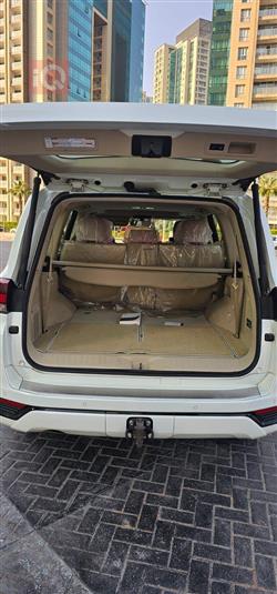 تۆیۆتا لاند کروزەر